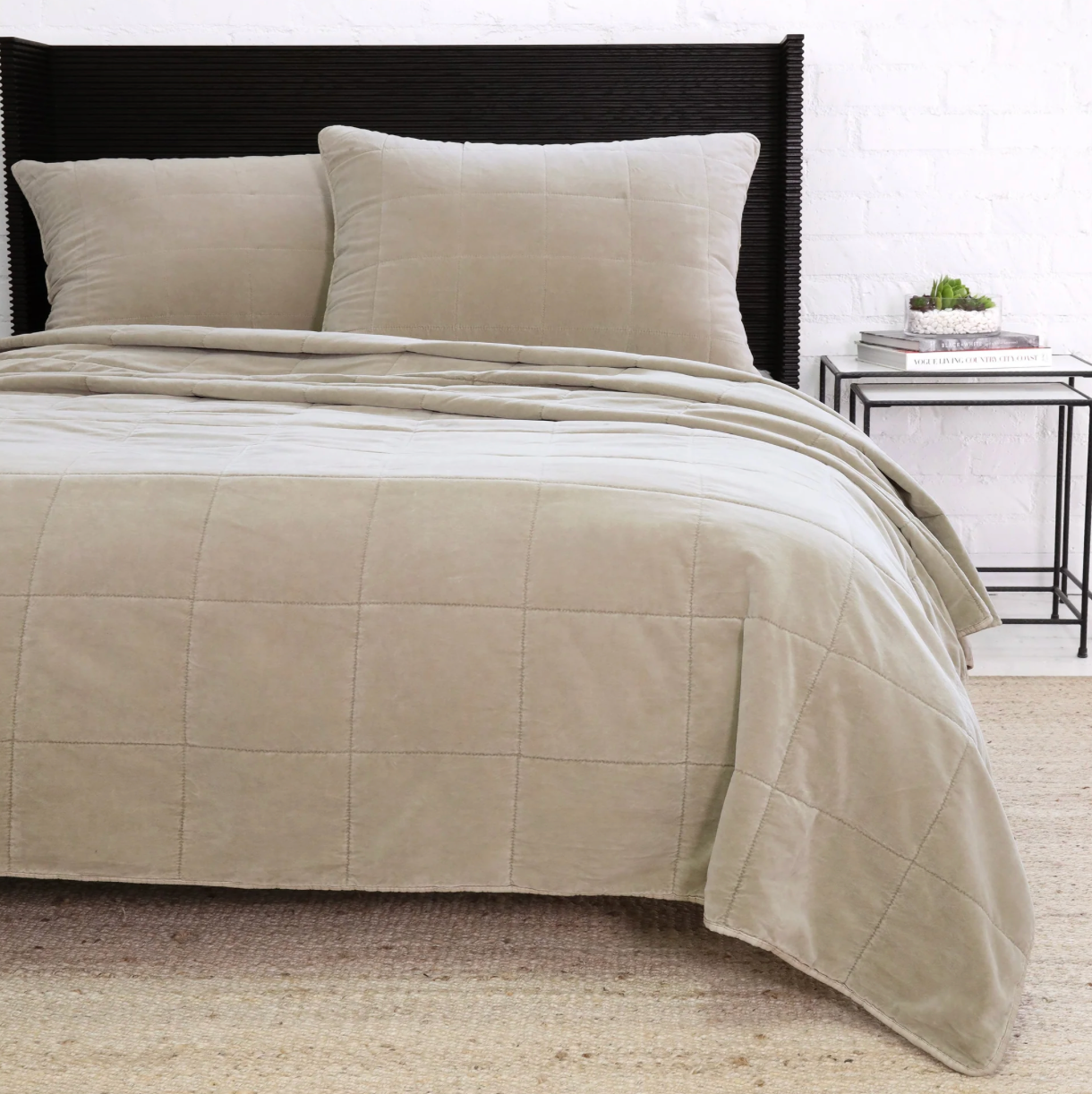 Taupe Amsterdam King Quilt